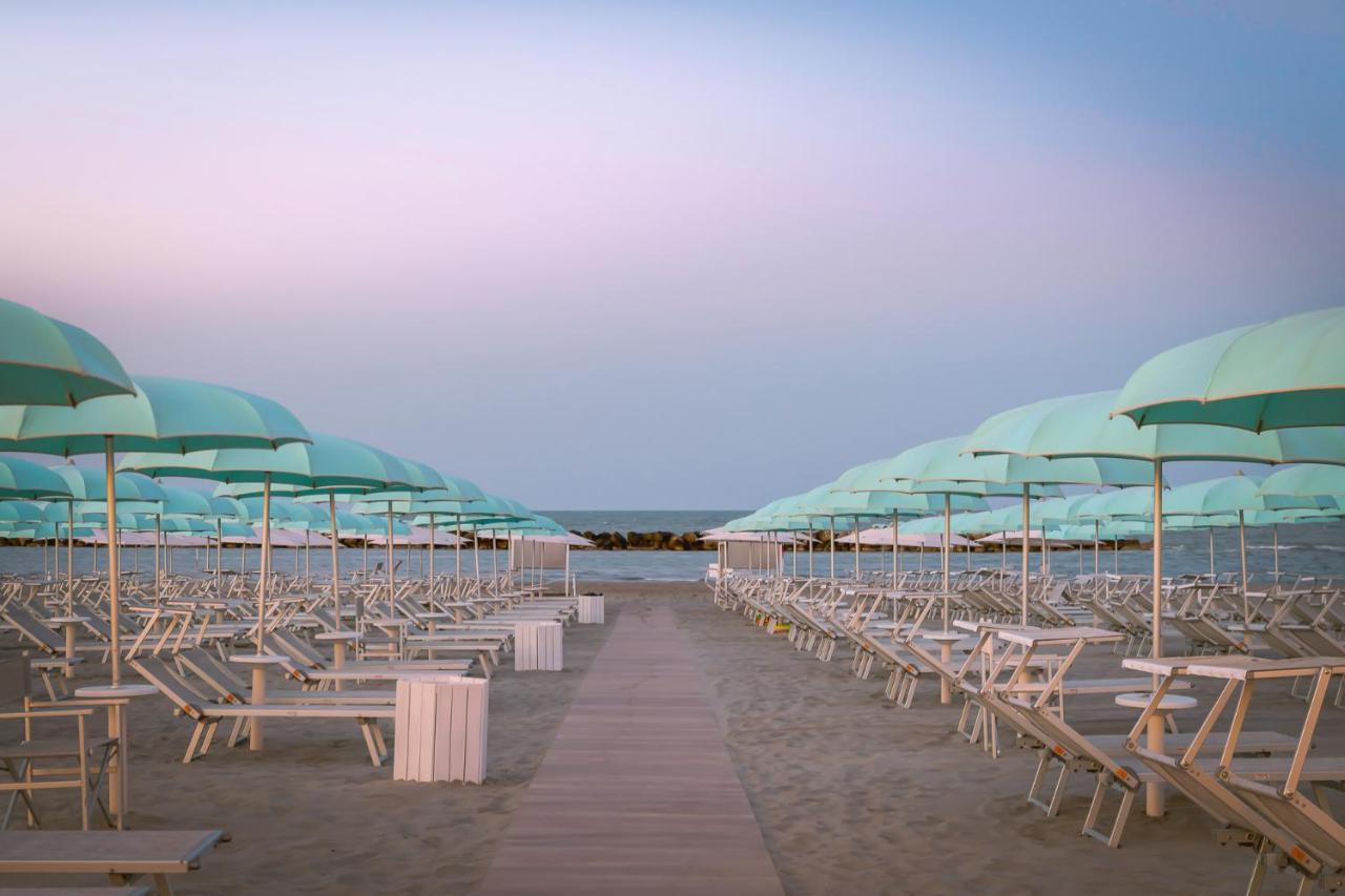 Blu Suite Resort Bellaria-Igea Marina Exterior foto
